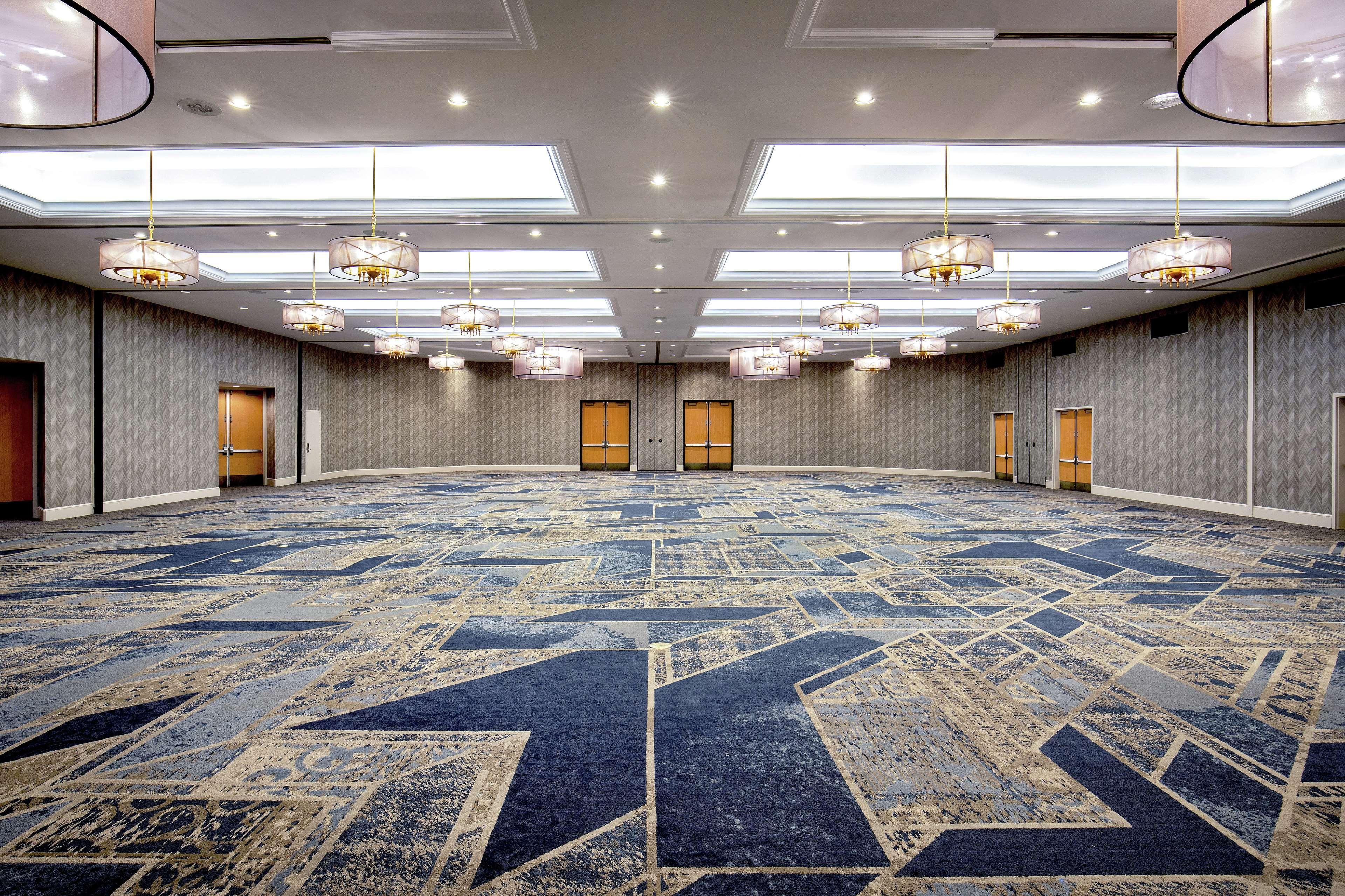 Doubletree By Hilton Hotel Nashville Downtown Exterior photo