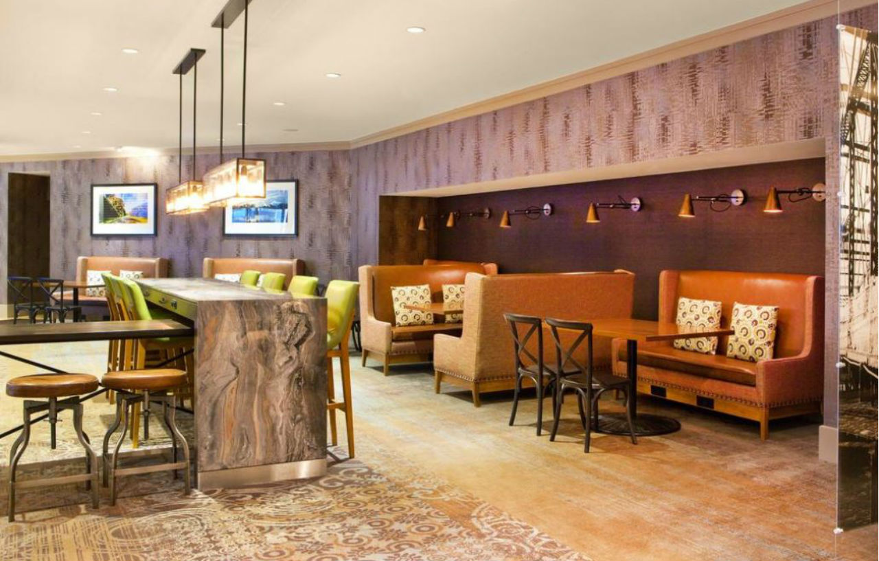 Doubletree By Hilton Hotel Nashville Downtown Exterior photo